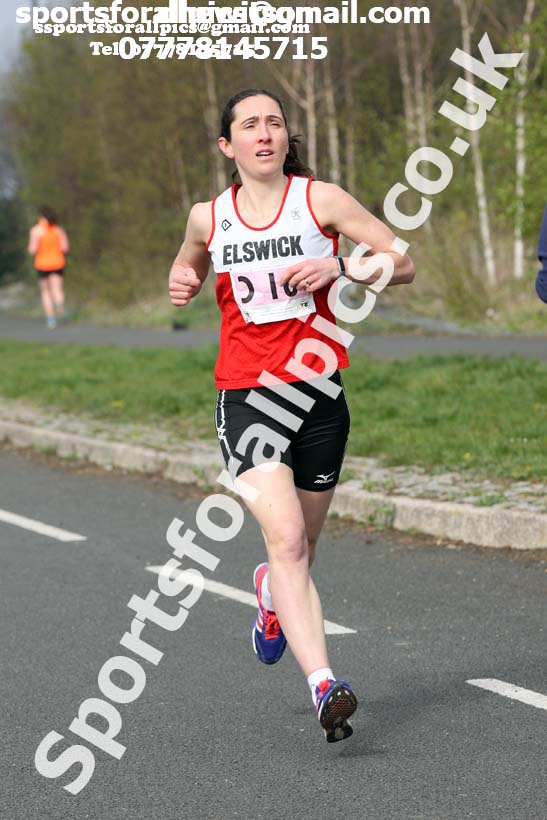 Senior womens 2019 Elswick Harirers Good Friday Road Relay, Newburn, Newcastle. Photo:  David T. Hewitson/Sports for All Pics